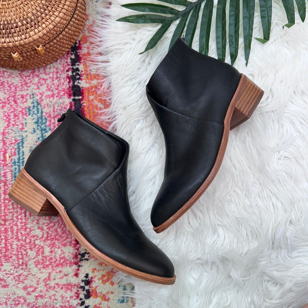 $120 Soludos Black Leather Ankle Boot Bootie 7.5 Short Block Heeled